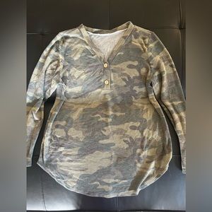 Camo tunic top L